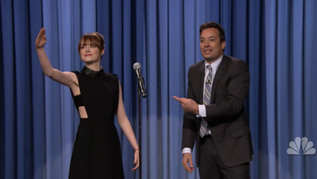 Emma Stone flamboyante en Lip Sync - YZGeneration