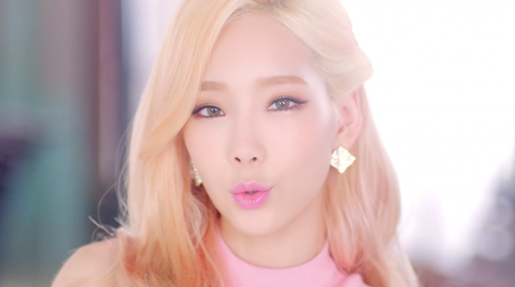 « Lion Heart » by Girls' Generation « Roi, ô mon Roi » YZGeneration