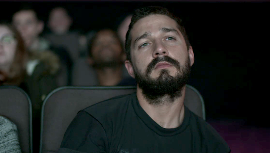 Pourquoi Shia Labeouf N'est Pas Dans Transformers 4 Juste Shia LaBeouf en train de regarder ses propres Films (et ça va